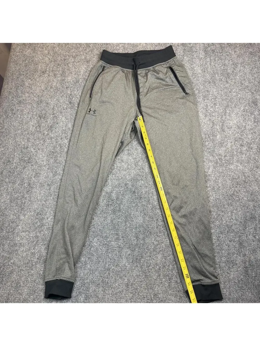 Under Armour Men's athletic sweatpants joggers size small